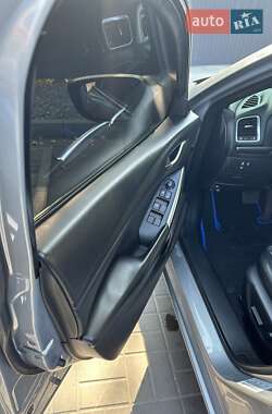 Седан Mazda 6 2013 в Днепре