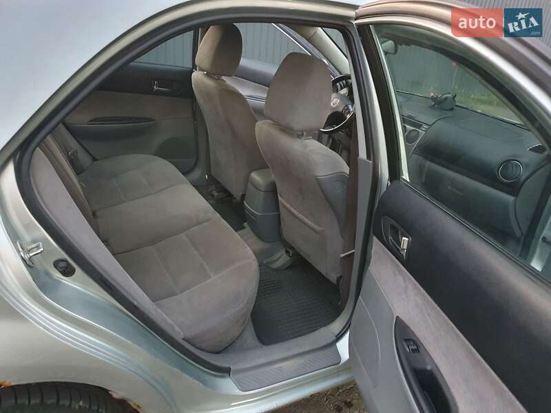 Седан Mazda 6 2003 в Черновцах