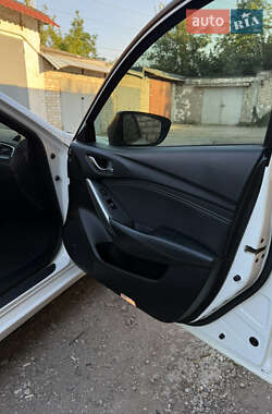 Седан Mazda 6 2015 в 
