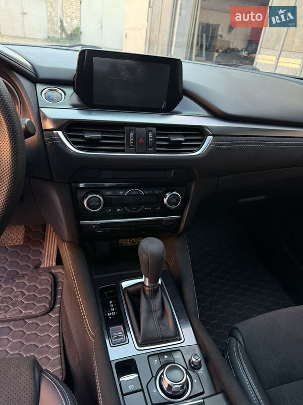 Седан Mazda 6 2015 в Кривом Роге