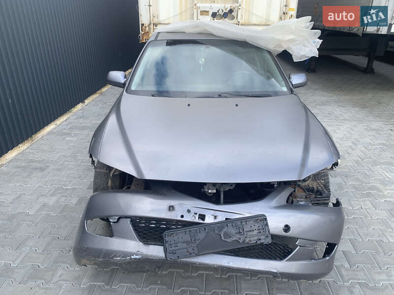 Седан Mazda 6 2002 в Ужгороді