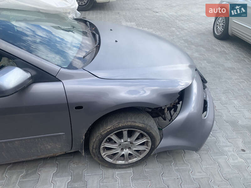 Седан Mazda 6 2002 в Ужгороді