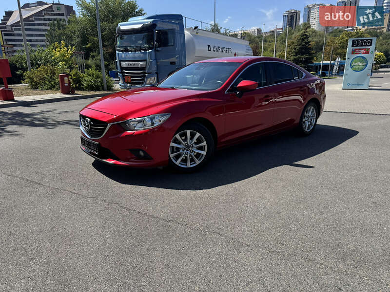 Седан Mazda 6 2015 в Днепре