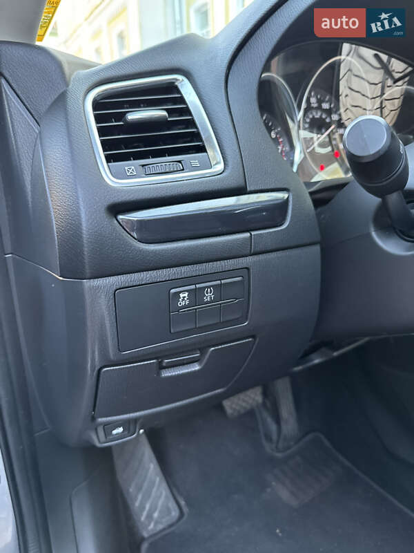 Седан Mazda 6 2014 в Чернигове