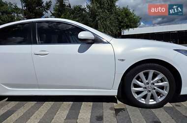 Седан Mazda 6 2011 в 