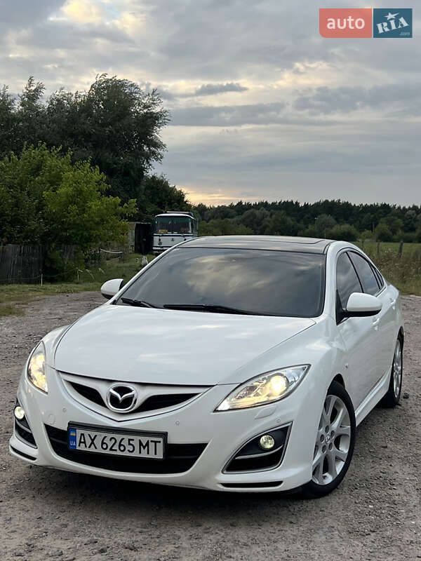 Седан Mazda 6 2010 в 