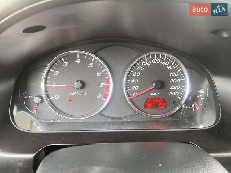 Универсал Mazda 6 2003 в Сарнах