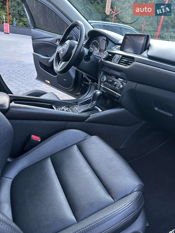 Седан Mazda 6 2015 в Звенигородке