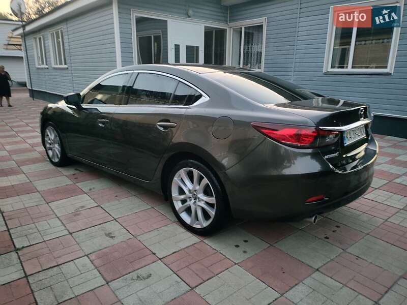 Седан Mazda 6 2015 в Борзні