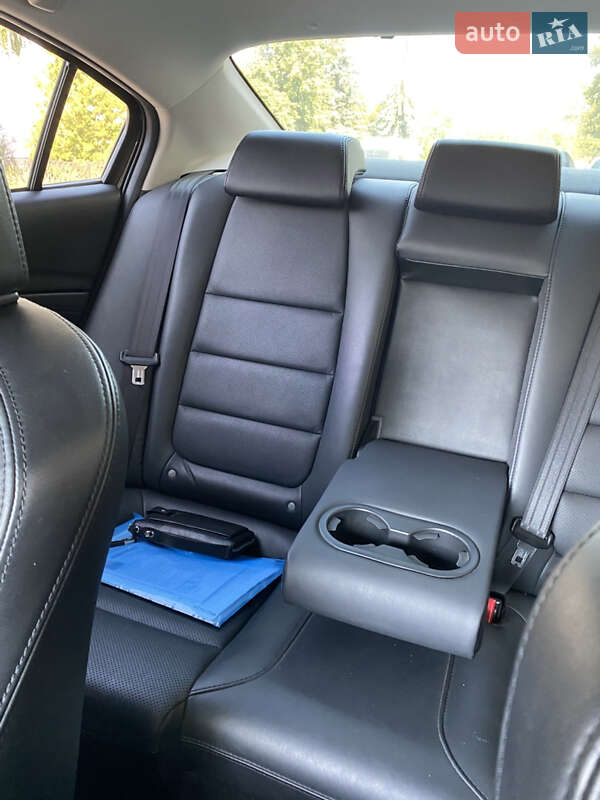Седан Mazda 6 2015 в Борзні
