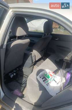 Седан Mazda 6 2004 в Днепре