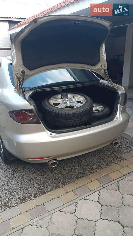 Седан Mazda 6 2003 в Ужгороде