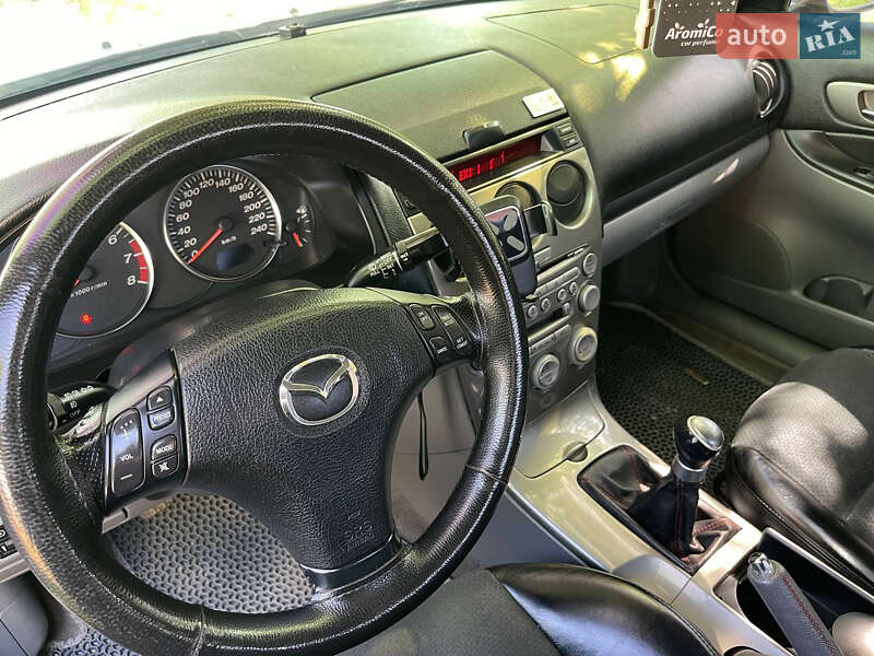 Седан Mazda 6 2003 в Ужгороде