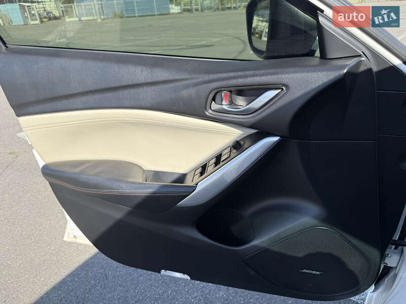 Седан Mazda 6 2013 в Днепре