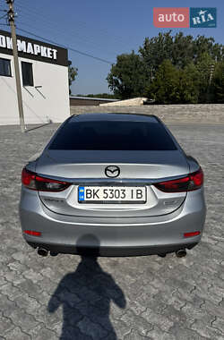 Седан Mazda 6 2016 в 
