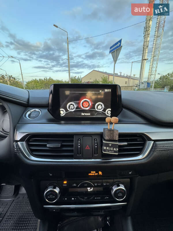 Седан Mazda 6 2016 в Киеве