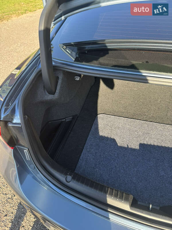 Седан Mazda 6 2014 в Киеве