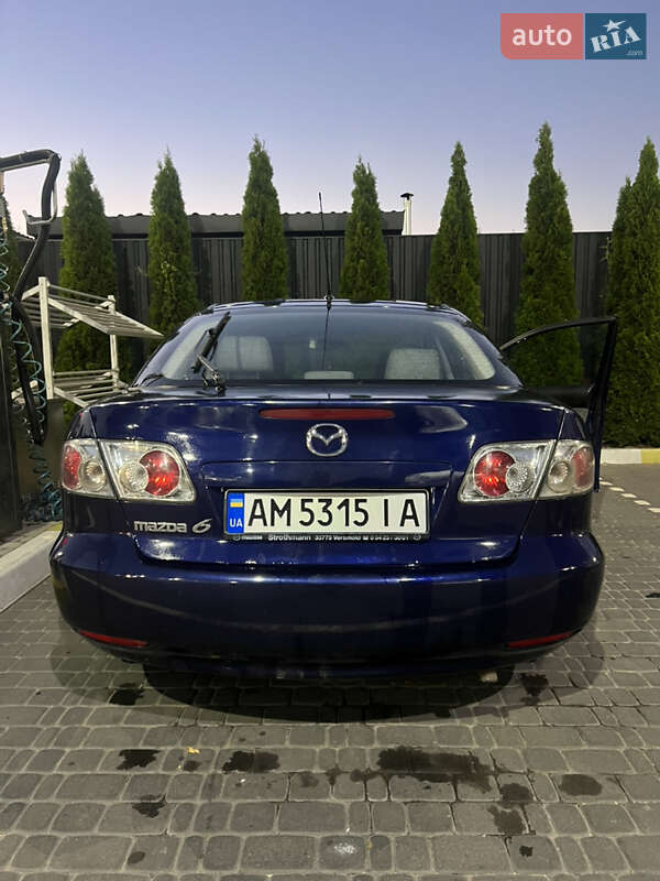 Седан Mazda 6 2003 в Коростене