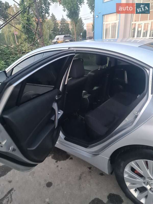 Седан Mazda 6 2008 в Сумах