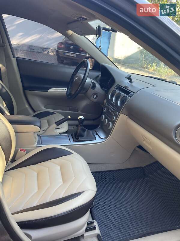 Седан Mazda 6 2002 в Измаиле