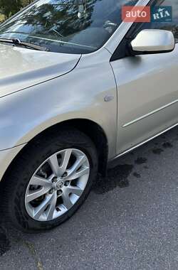 Седан Mazda 6 2004 в 