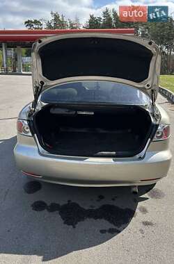 Седан Mazda 6 2004 в 