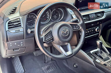 Седан Mazda 6 2017 в 