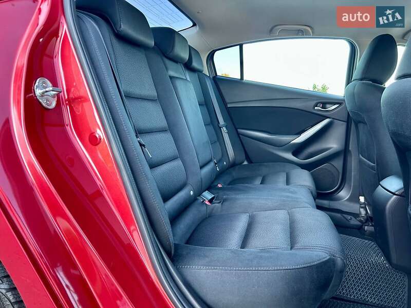 Седан Mazda 6 2016 в Киеве