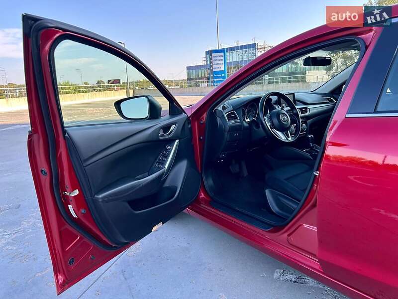 Седан Mazda 6 2016 в Киеве