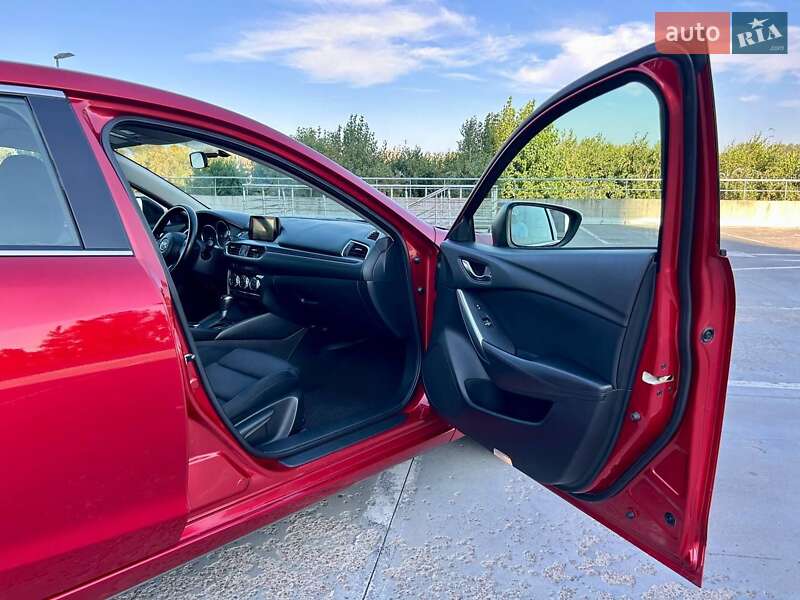 Седан Mazda 6 2016 в Киеве