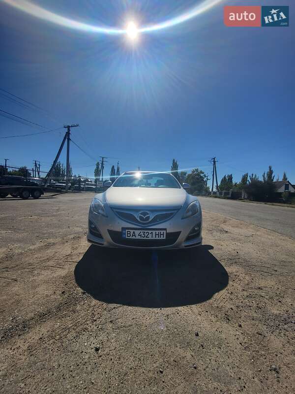 Седан Mazda 6 2011 в Новоархангельську