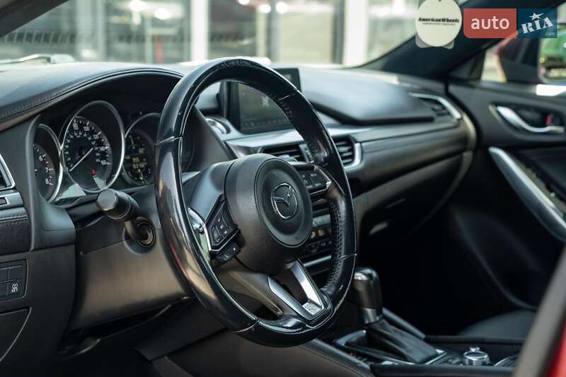 Седан Mazda 6 2017 в Черновцах
