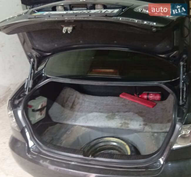 Седан Mazda 6 2006 в Мостиске
