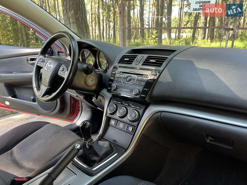 Седан Mazda 6 2011 в Чернигове