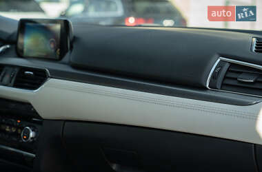 Седан Mazda 6 2016 в 