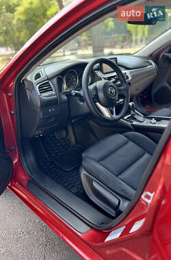 Седан Mazda 6 2015 в 
