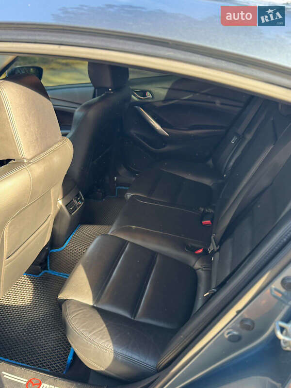 Седан Mazda 6 2016 в Кропивницком