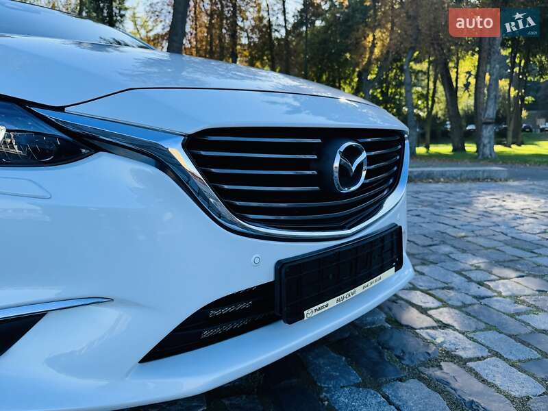 Седан Mazda 6 2016 в Киеве