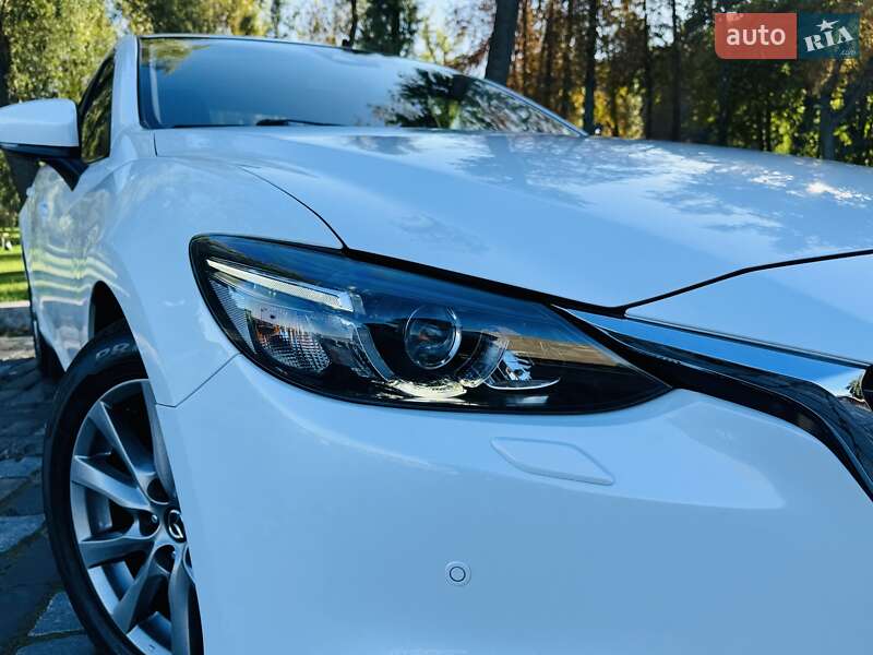 Седан Mazda 6 2016 в Киеве