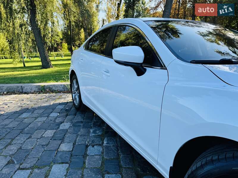 Седан Mazda 6 2016 в Киеве