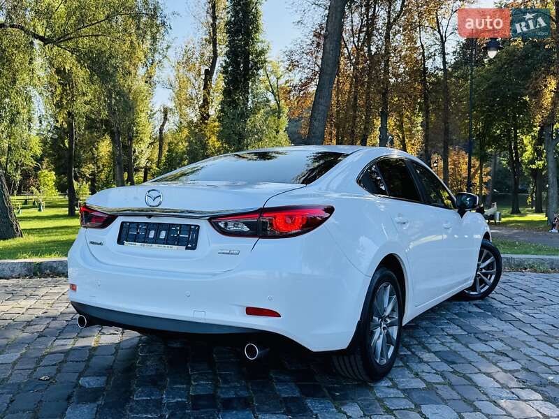 Седан Mazda 6 2016 в Киеве