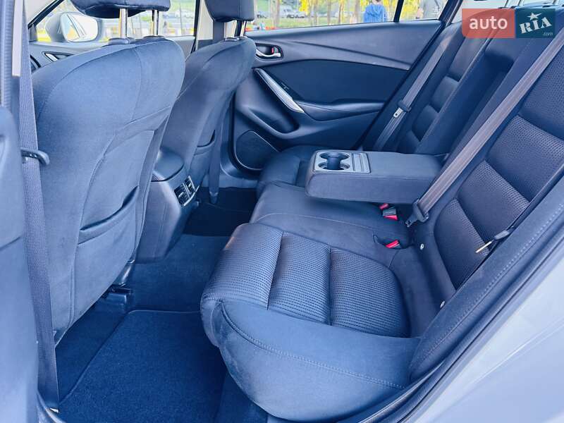 Седан Mazda 6 2016 в Киеве