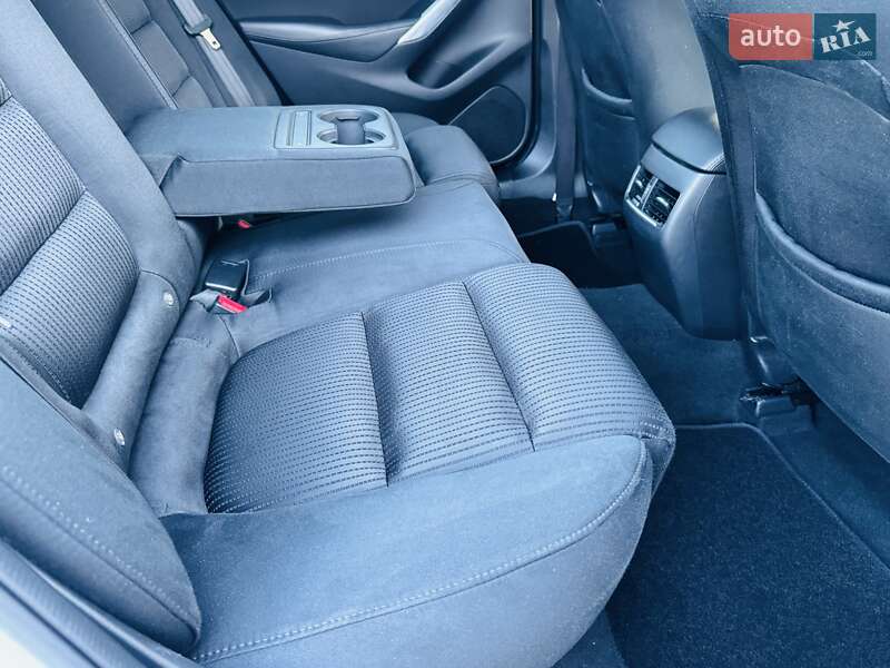 Седан Mazda 6 2016 в Киеве