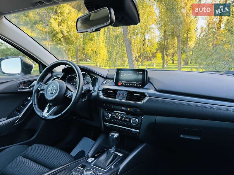 Седан Mazda 6 2016 в Киеве