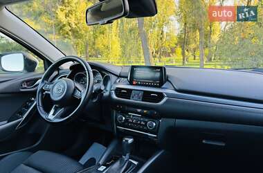 Седан Mazda 6 2016 в 
