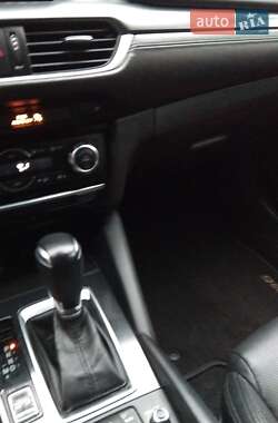 Седан Mazda 6 2016 в 