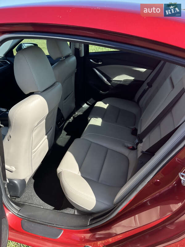 Седан Mazda 6 2015 в Черкассах