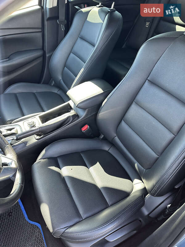 Седан Mazda 6 2014 в Киеве