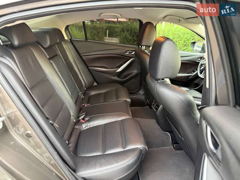 Седан Mazda 6 2015 в Киеве