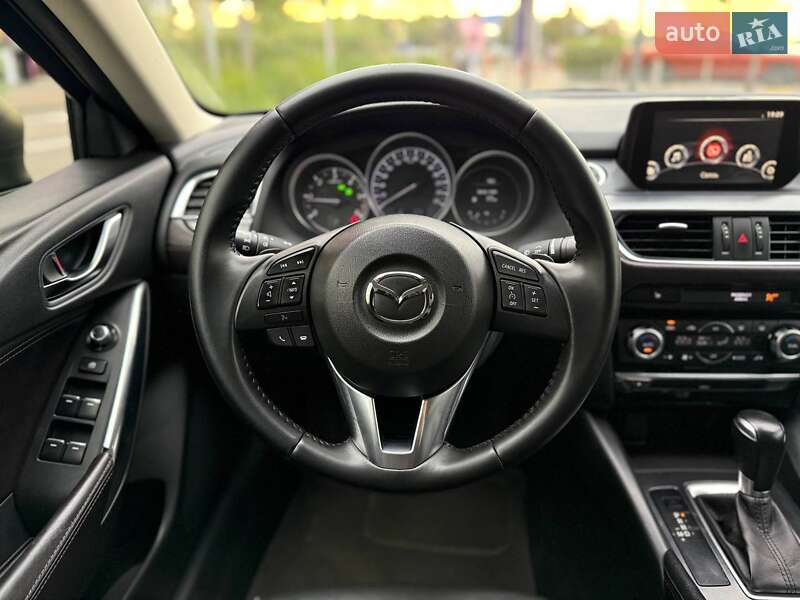 Седан Mazda 6 2015 в Киеве